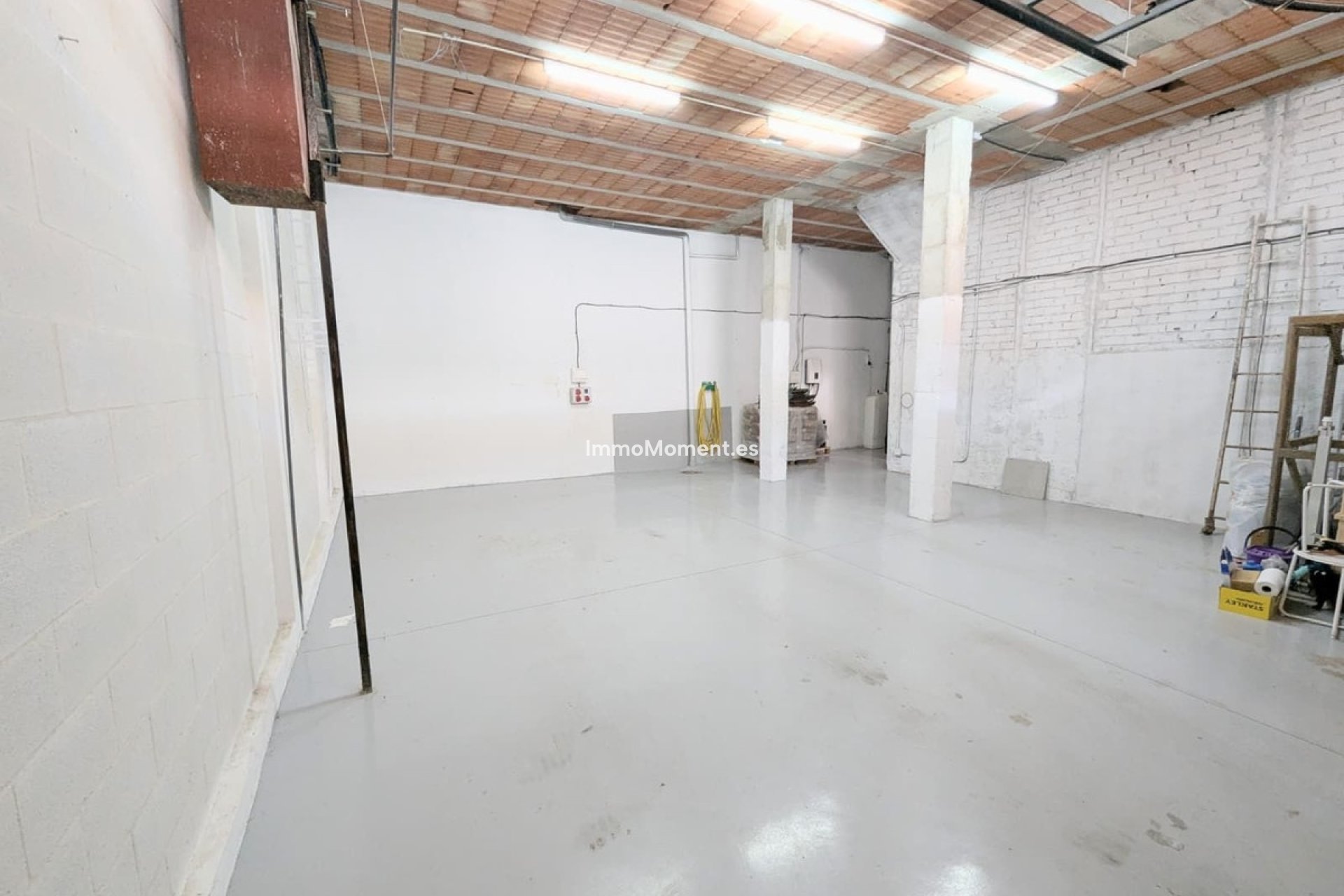 Reventa - Adosado - Interior  - Guaro