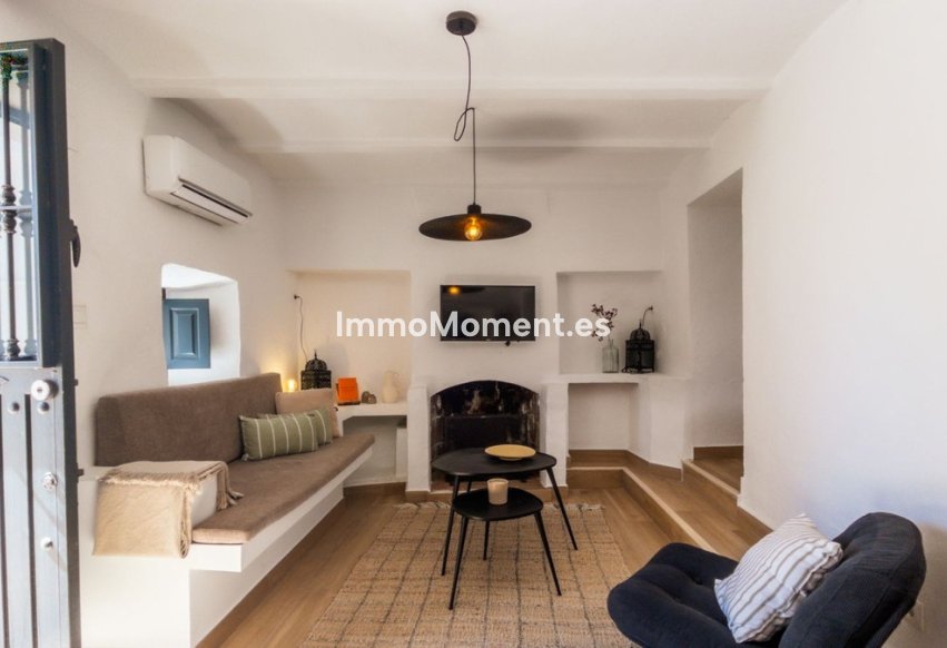 Reventa - Adosado - Interior  - Guaro