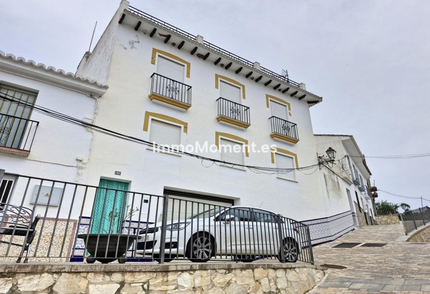 Reventa - Adosado - Interior  - Guaro