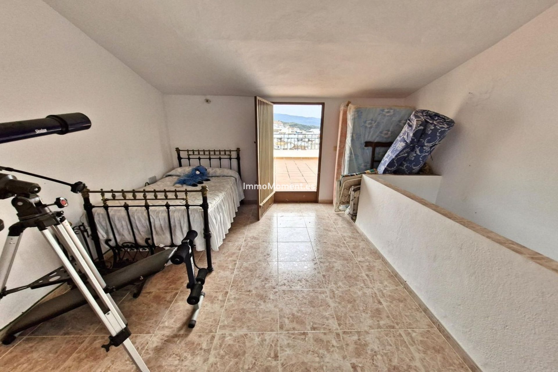 Reventa - Adosado - Interior  - Guaro