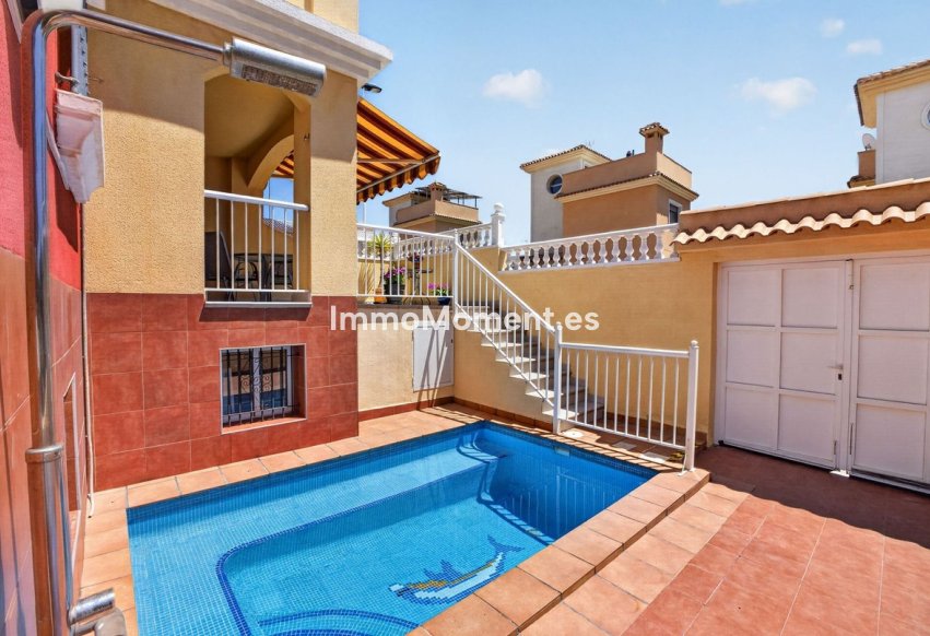 Reventa - Adosado - Torrevieja - Aguas Nuevas