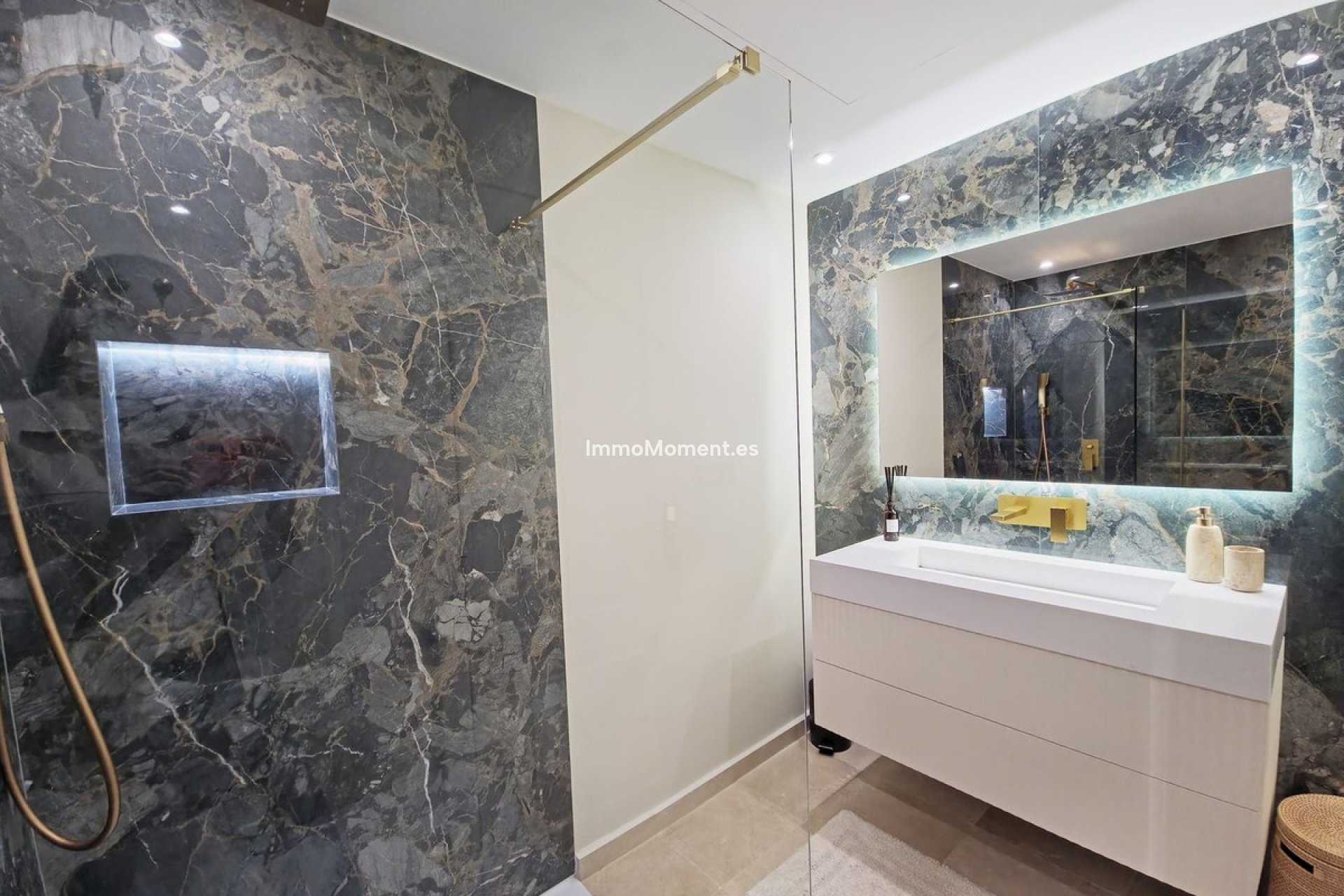 Reventa - Apartamento - Benahavís - Benahavís Centro