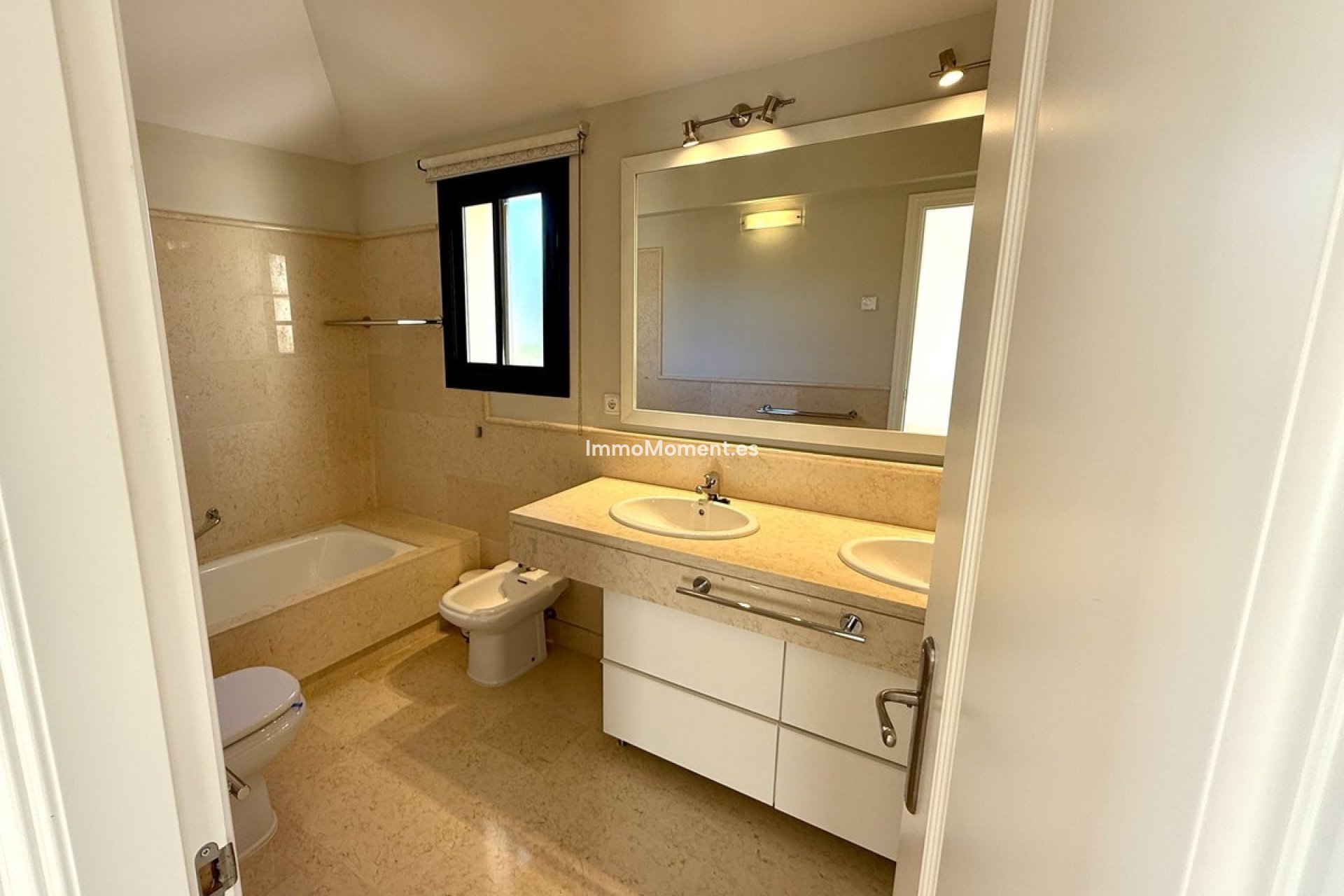 Reventa - Apartamento - Benahavís - Benahavís Centro