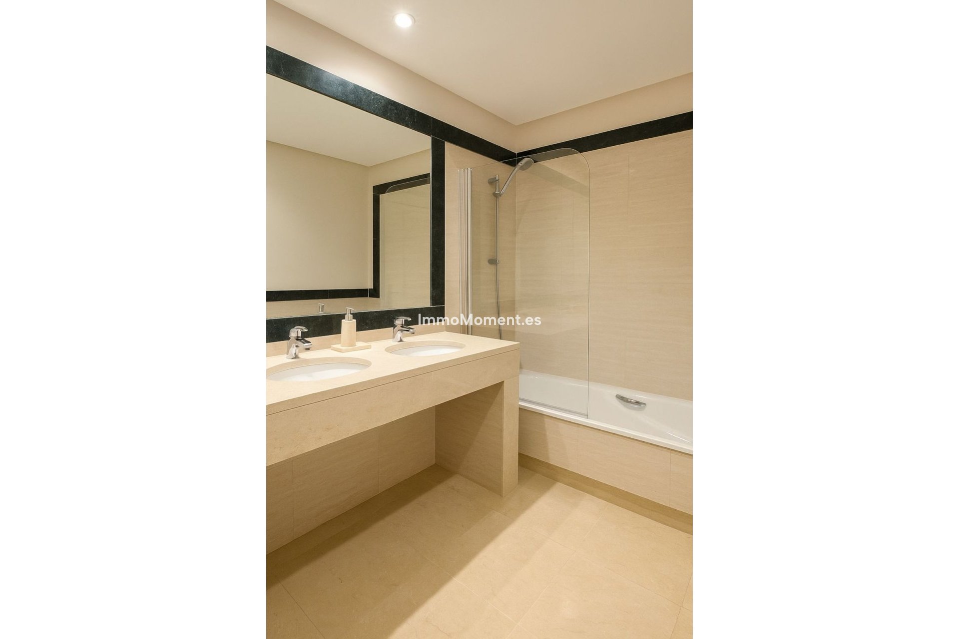 Reventa - Apartamento - Benahavís - Benahavís Centro