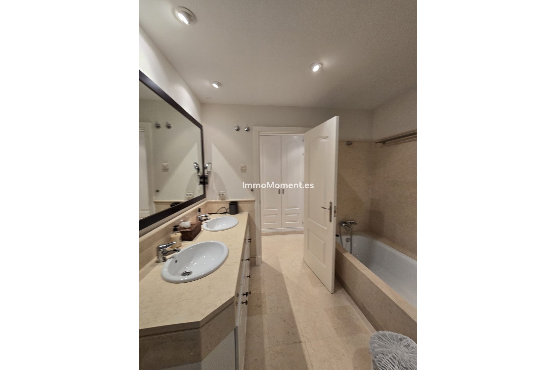 Reventa - Apartamento - Benahavís - Benahavís Centro