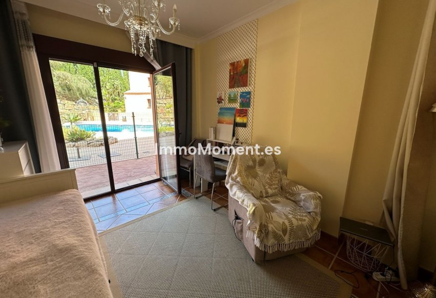 Reventa - Apartamento - Benahavís - Benahavís Centro