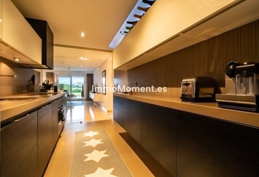 Reventa - Apartamento - Benahavís - Los Arqueros