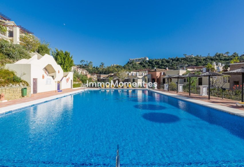 Reventa - Apartamento - Benahavís - Los Arqueros