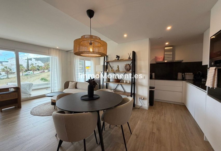 Reventa - Apartamento - Casares - Casares Centro