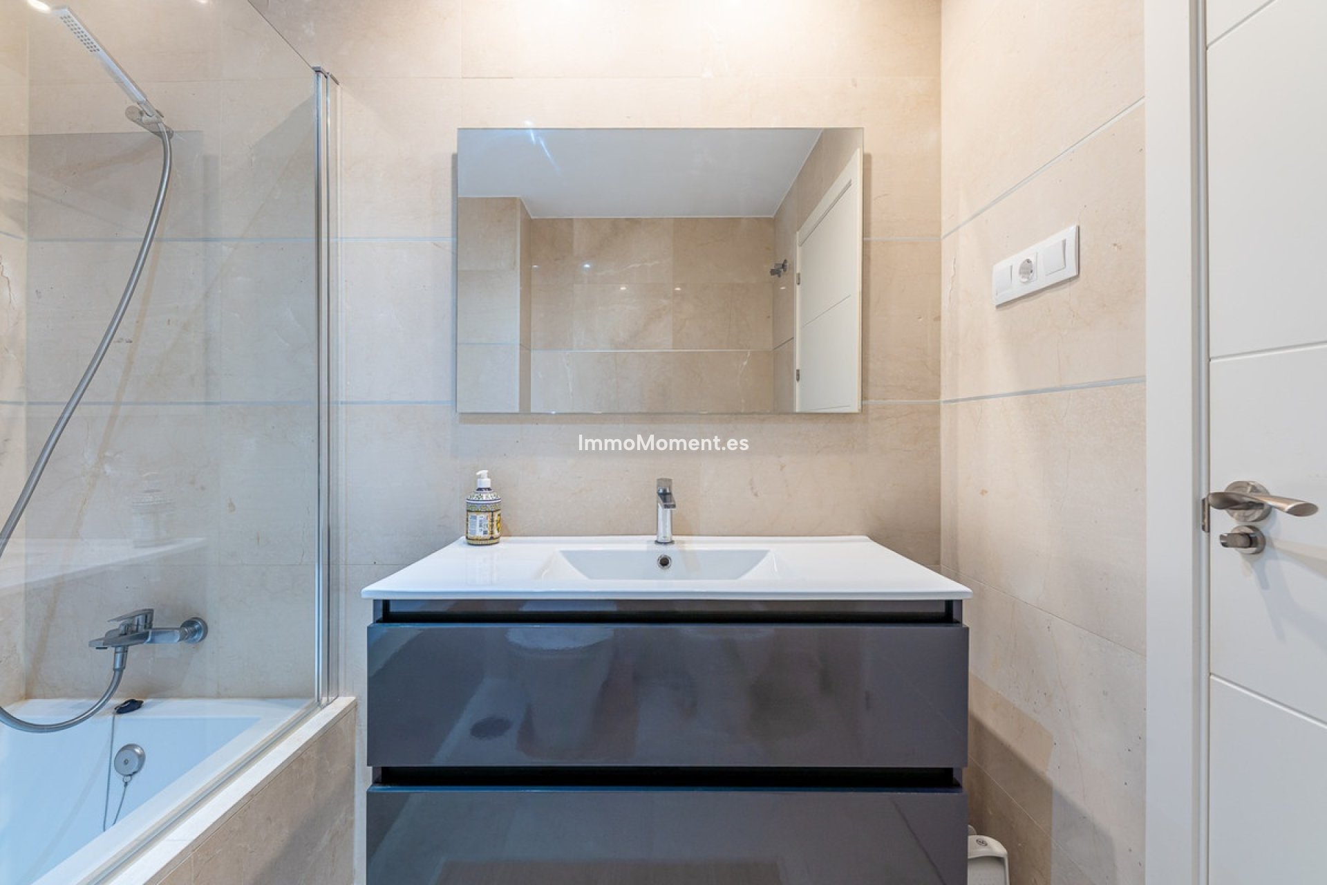Reventa - Apartamento - Casares - Casares Centro