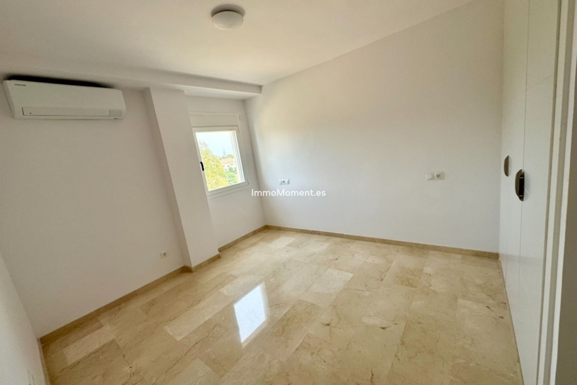 Reventa - Apartamento - Estepona  - Atalaya