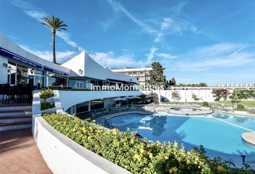 Reventa - Apartamento - Estepona  - Cancelada