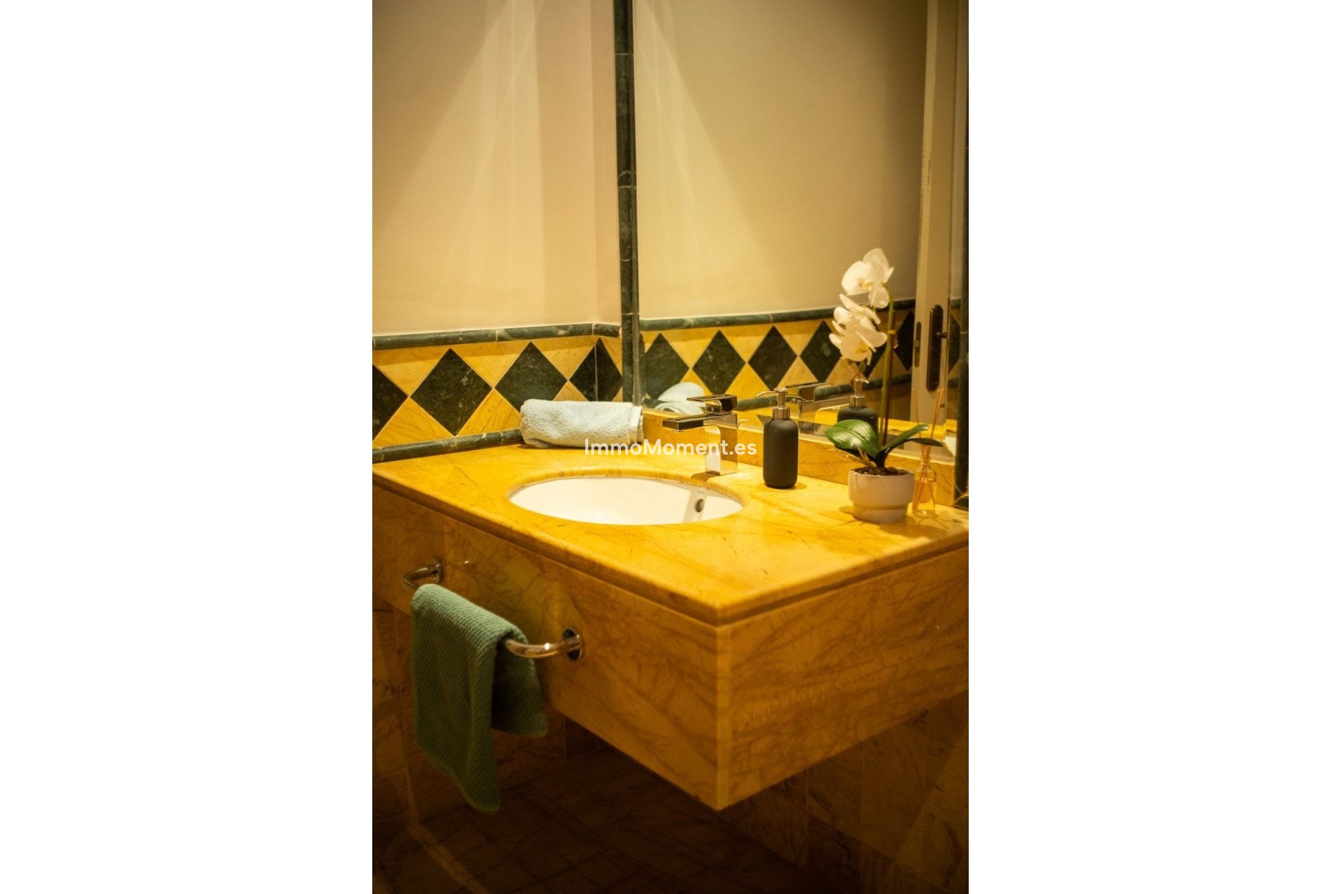Reventa - Apartamento - Estepona  - Cancelada