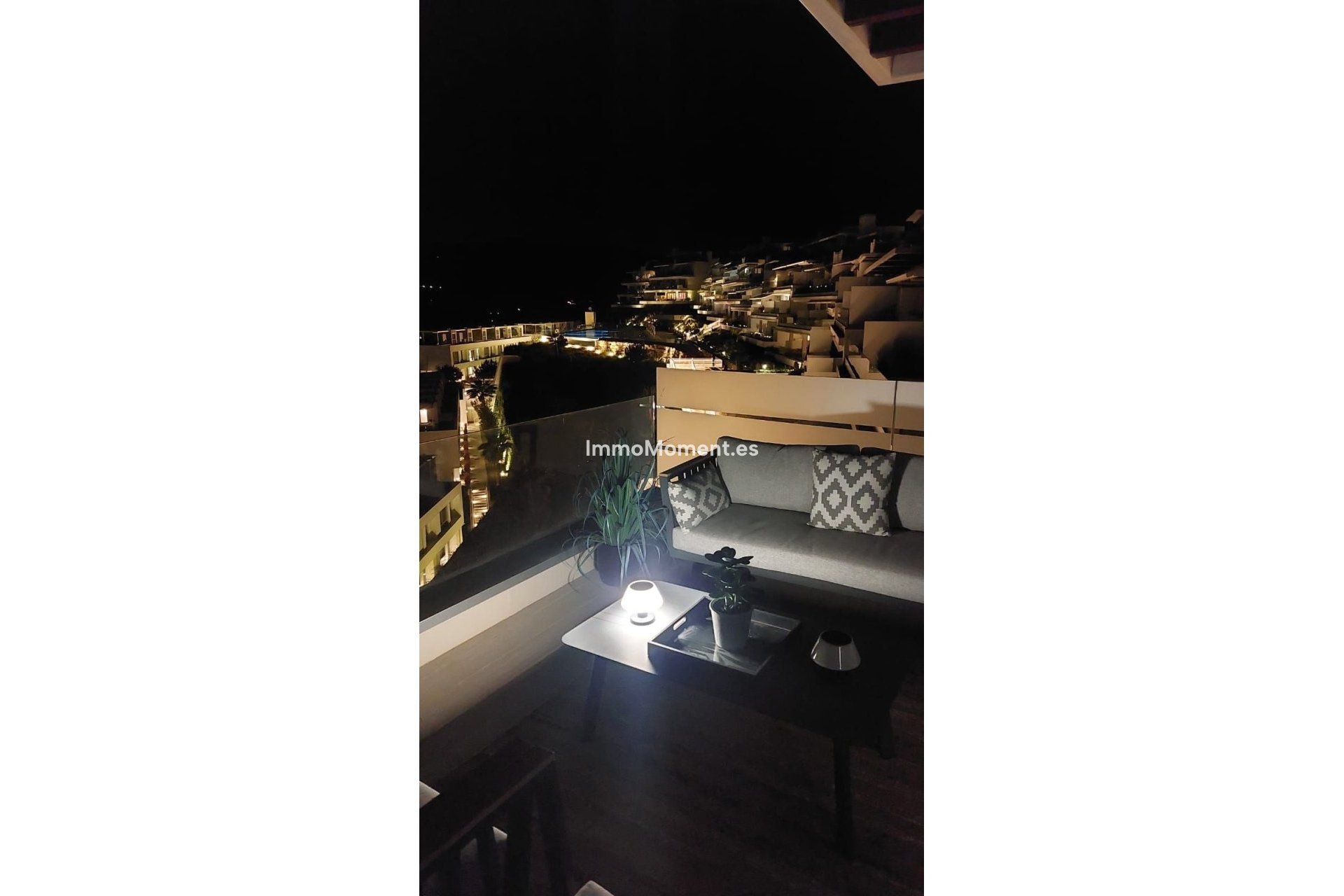 Reventa - Apartamento - Estepona  - Cancelada
