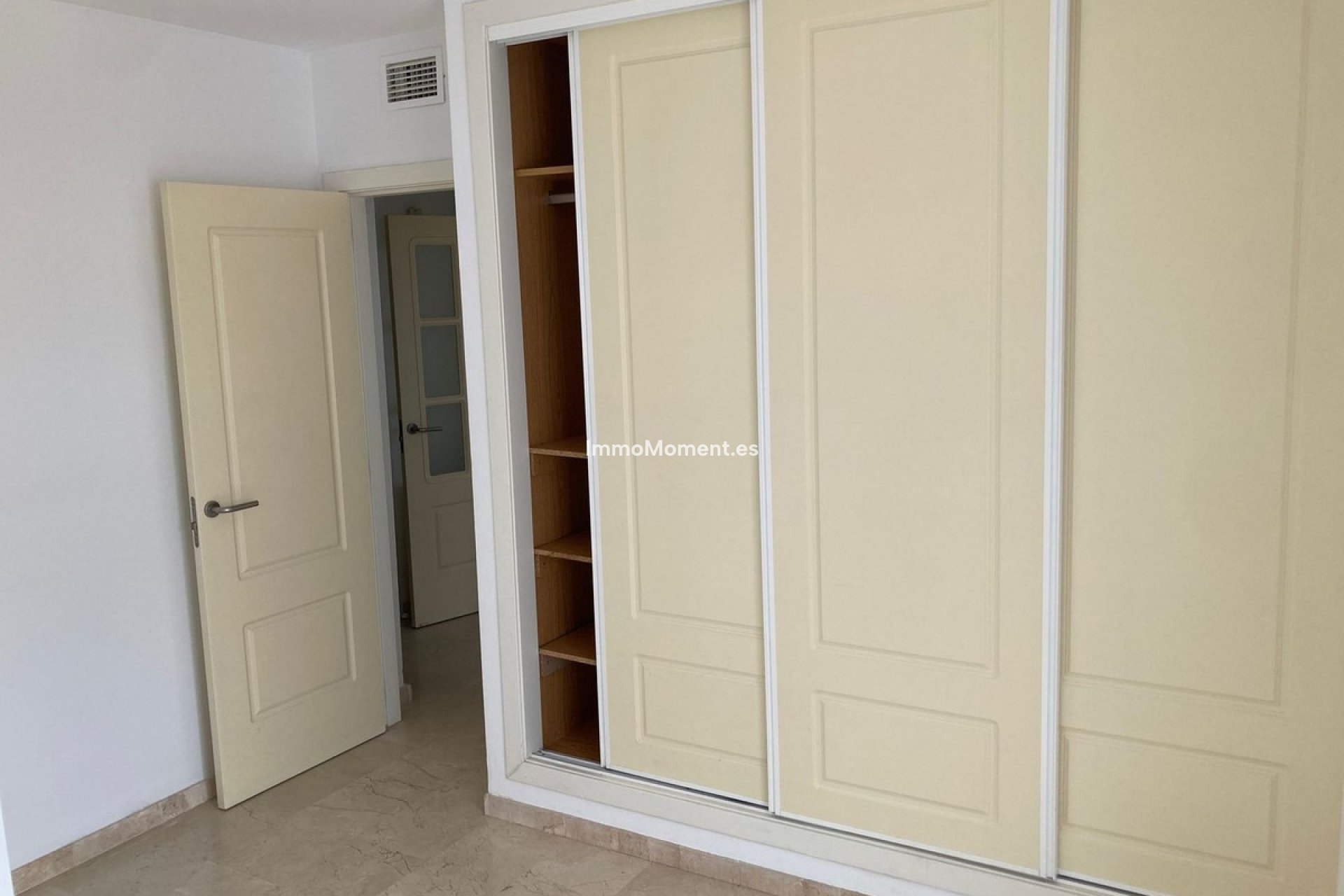 Reventa - Apartamento - Estepona  - Cancelada