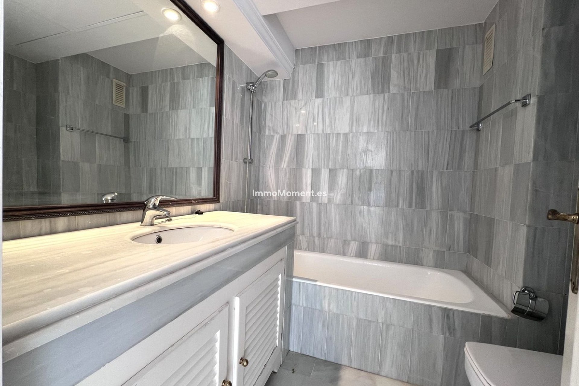 Reventa - Apartamento - Estepona  - Estepona Centro