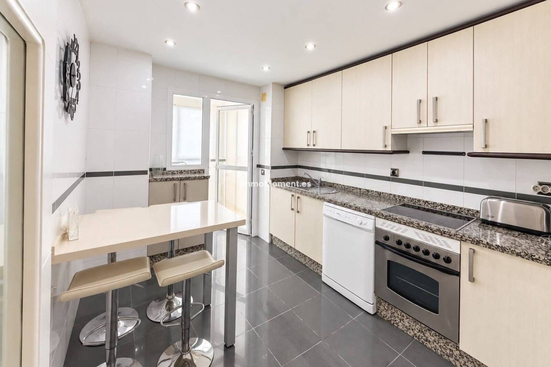Reventa - Apartamento - Estepona  - Estepona Centro