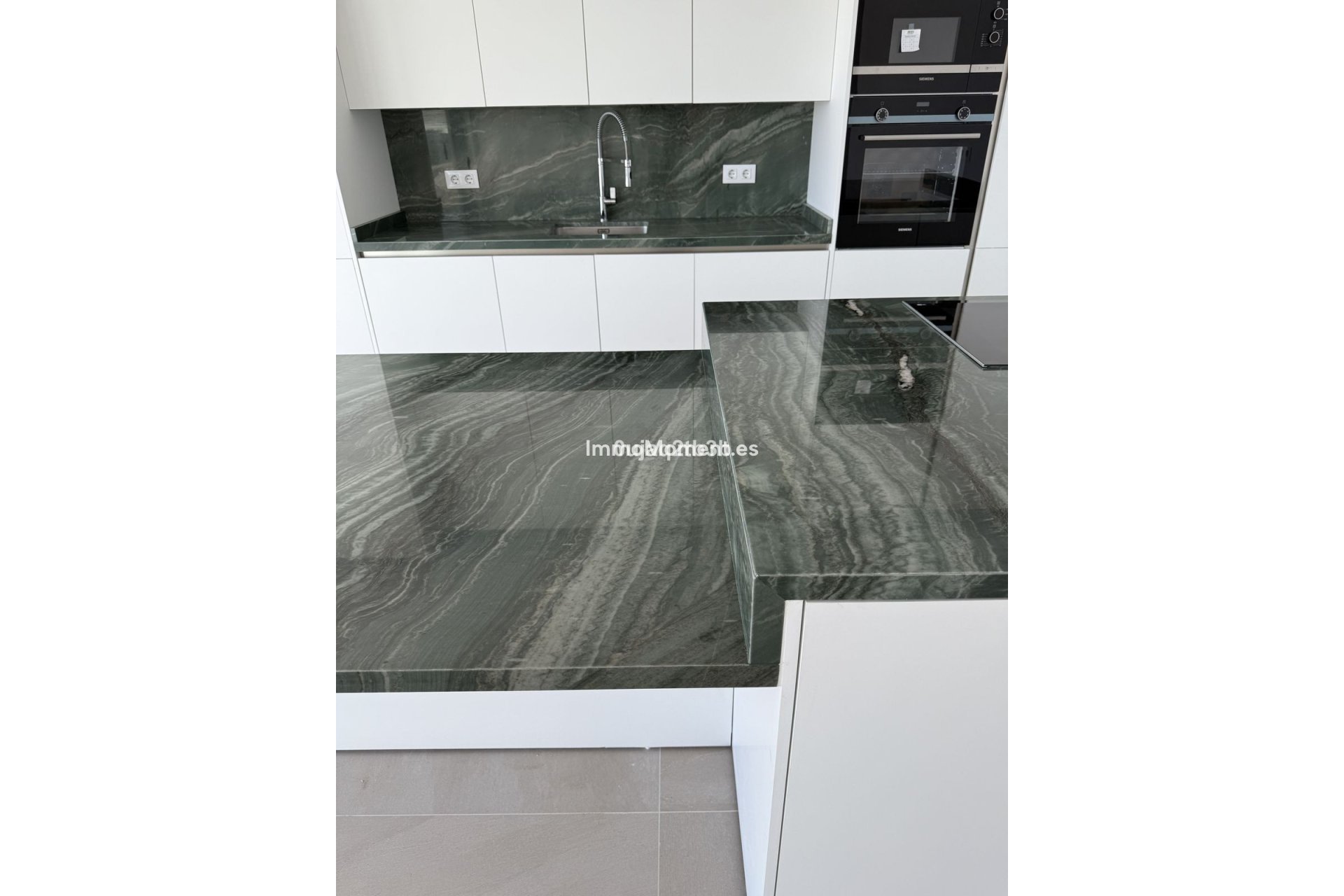 Reventa - Apartamento - Estepona  - Estepona Centro