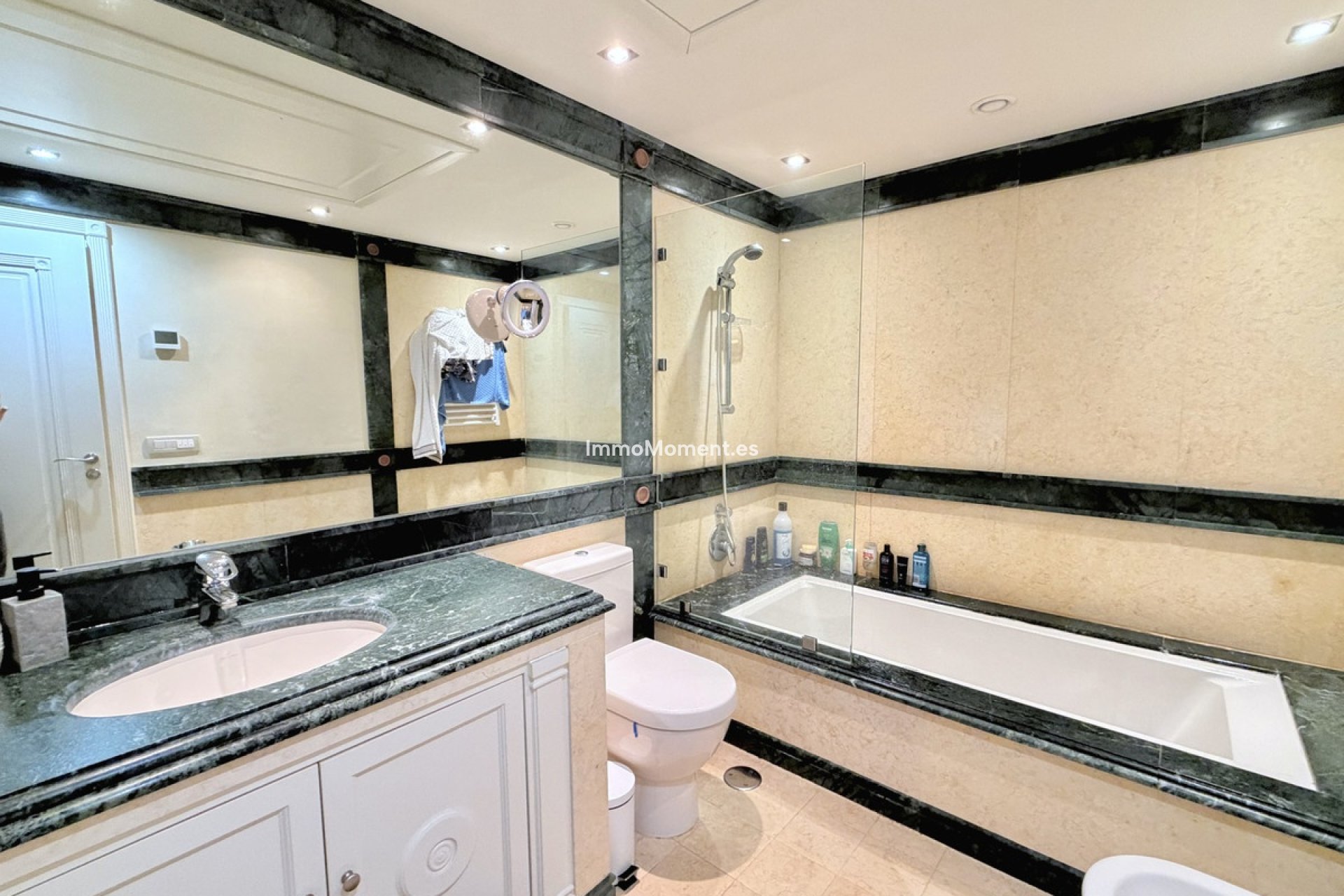 Reventa - Apartamento - Estepona  - Estepona Centro