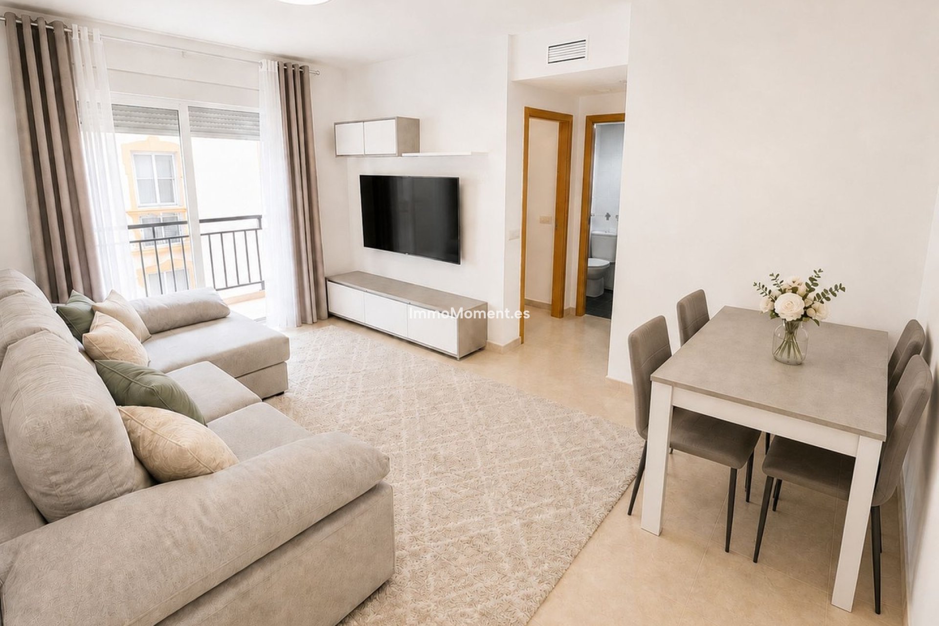 Reventa - Apartamento - Interior  - Guaro