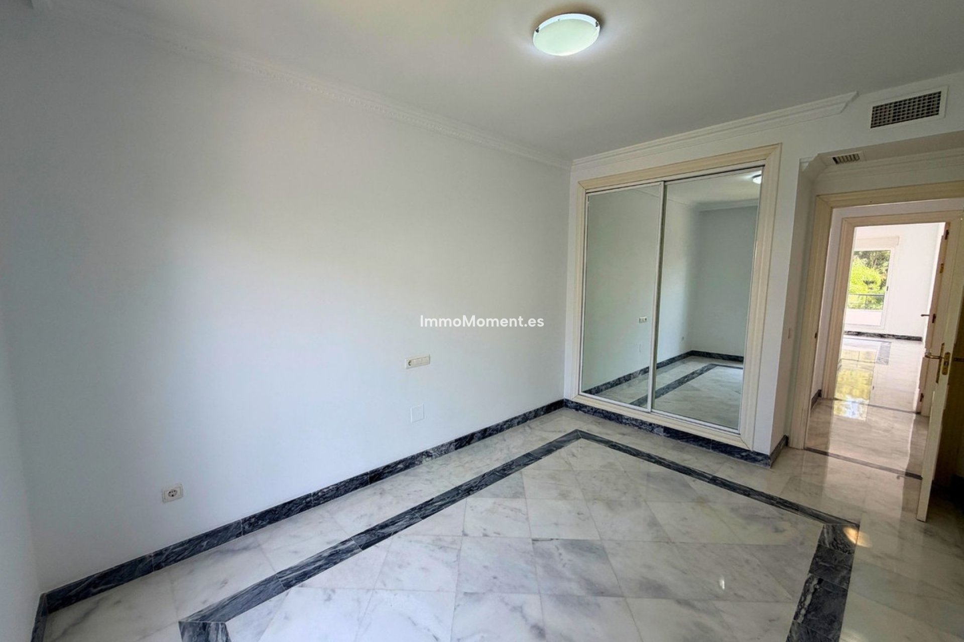 Reventa - Apartamento - Marbella - Nueva Andalucía