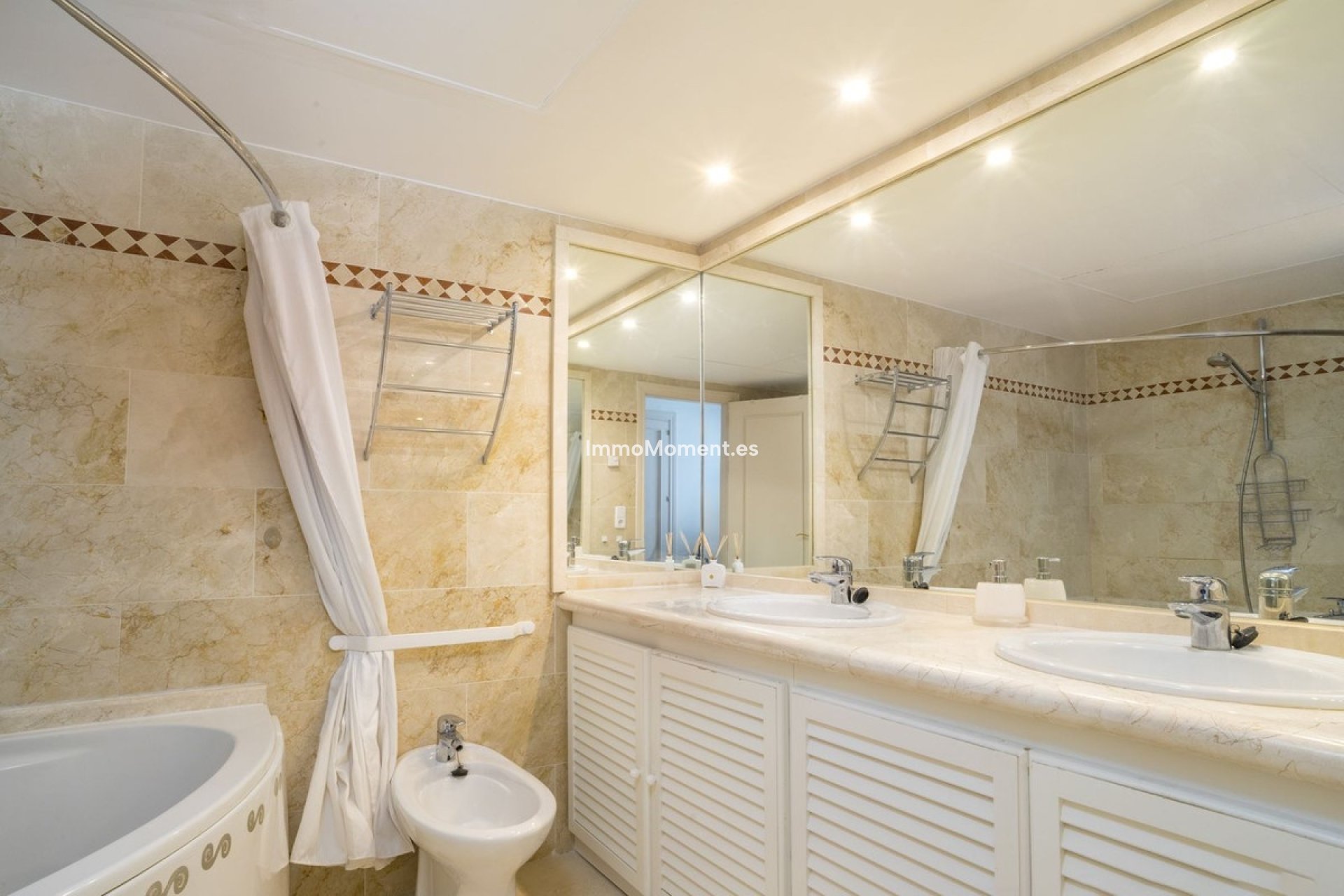 Reventa - Apartamento - Marbella - Nueva Andalucía