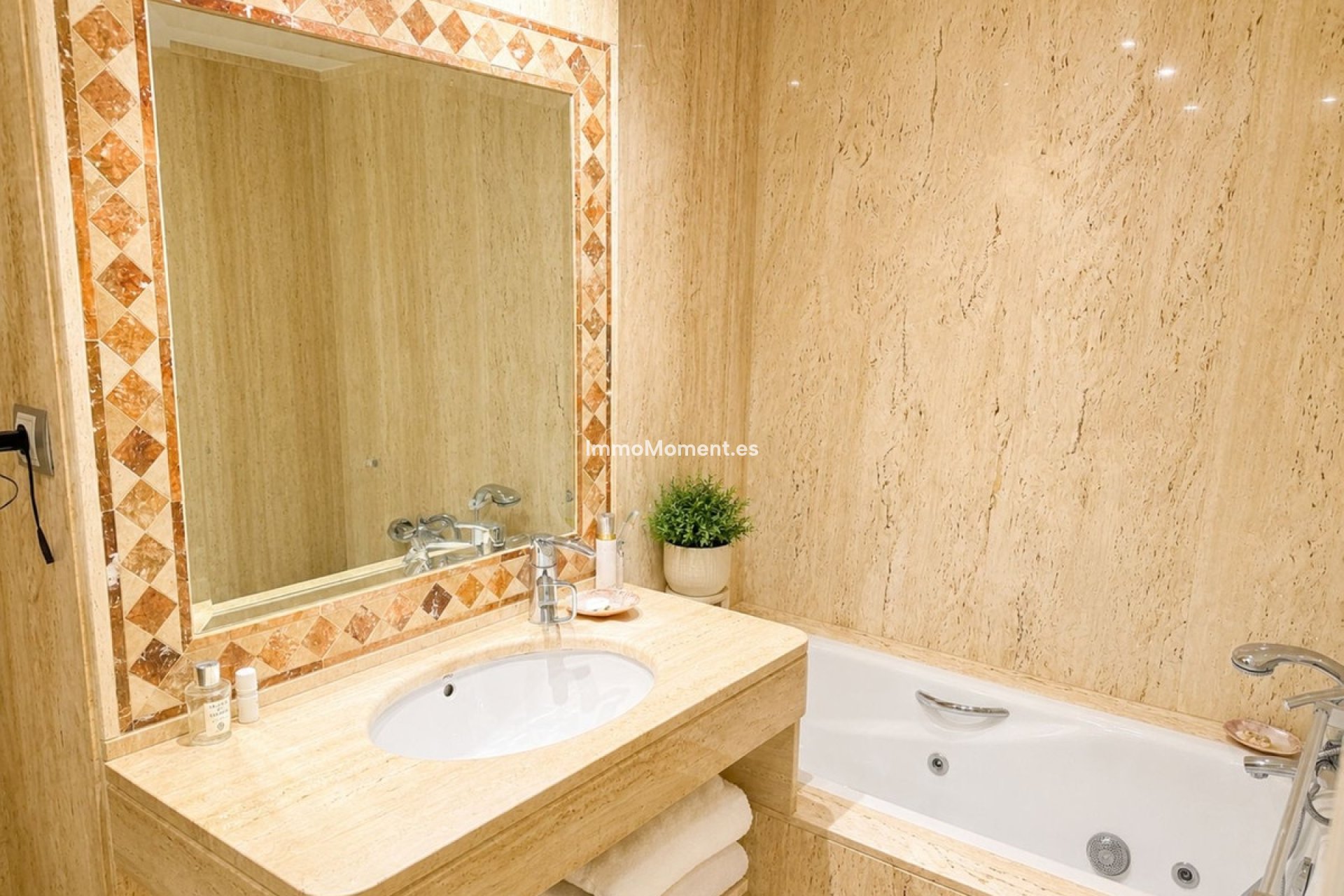 Reventa - Apartamento - Marbella - Nueva Andalucía