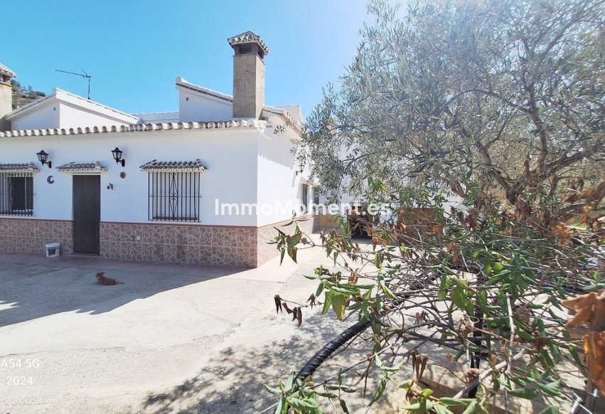 Reventa - Casa de campo - Interior  - Alora