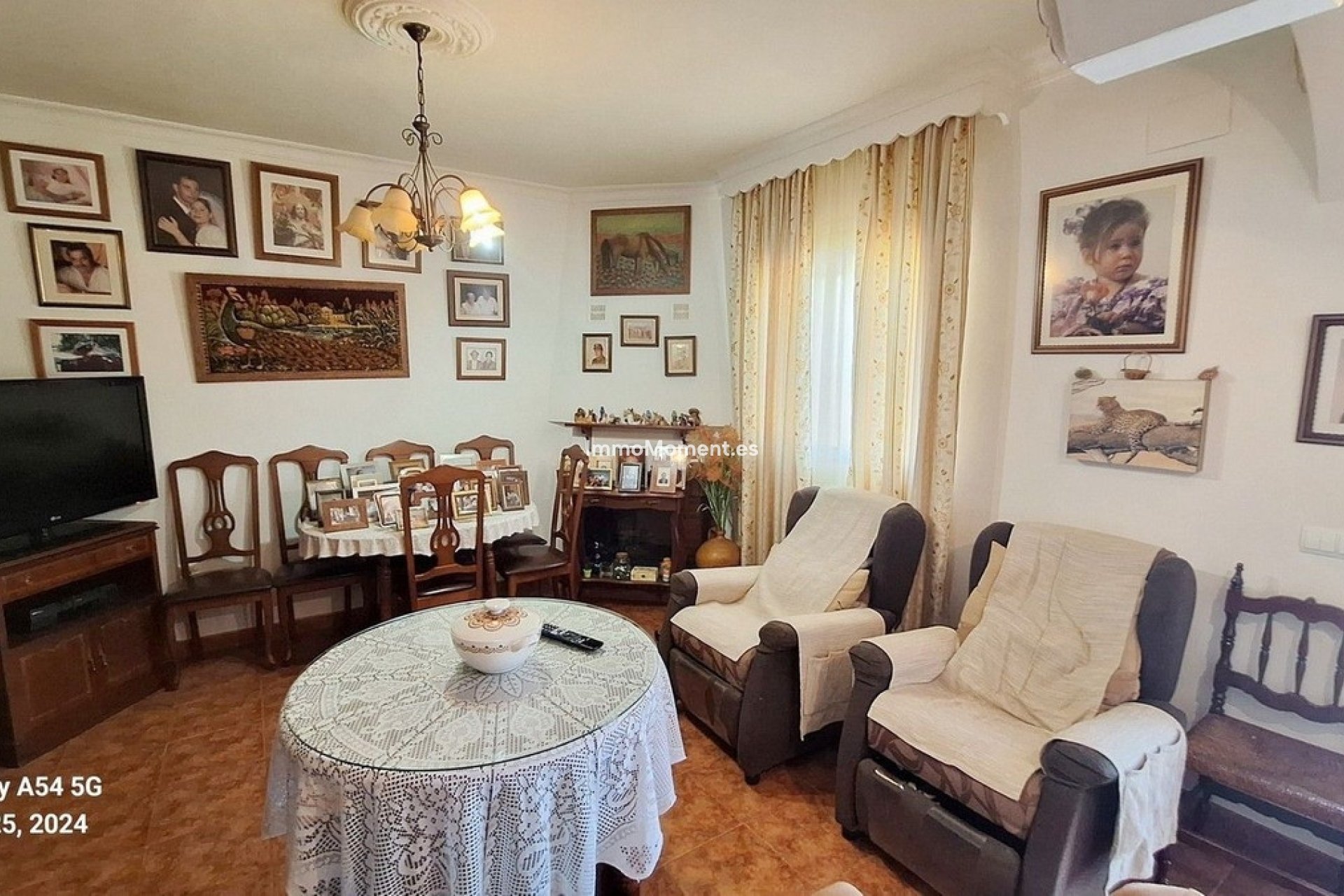 Reventa - Casa de campo - Interior  - Alora