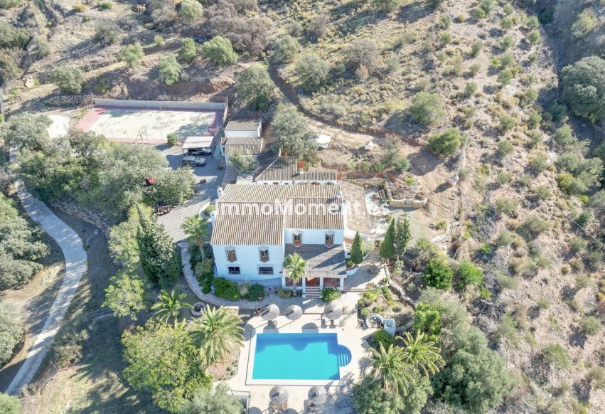 Reventa - Casa de campo - Interior  - Alora