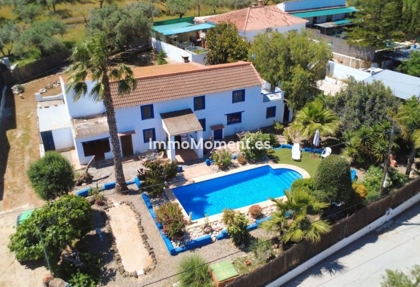 Reventa - Casa de campo - Interior  - Alora