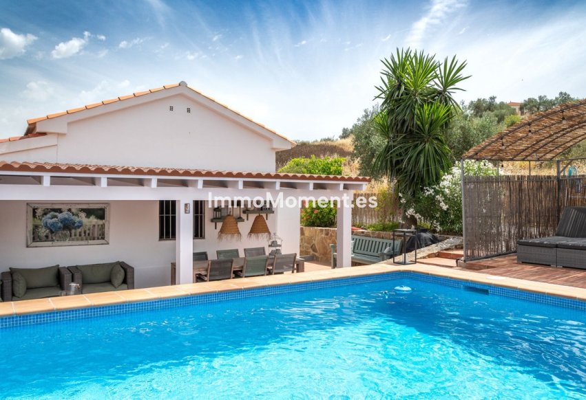 Reventa - Casa de campo - Interior  - Alora