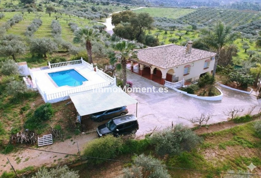 Reventa - Casa de campo - Interior  - Coín
