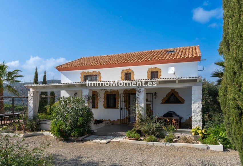 Reventa - Casa de campo - Interior  - Coín
