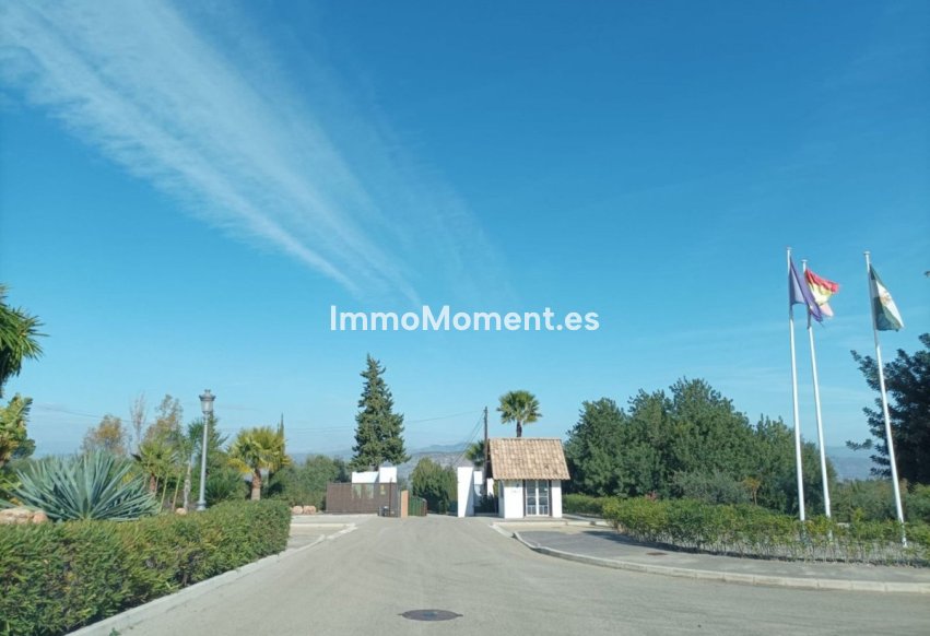 Reventa - Parcela - Interior  - Alhaurín el Grande Centro