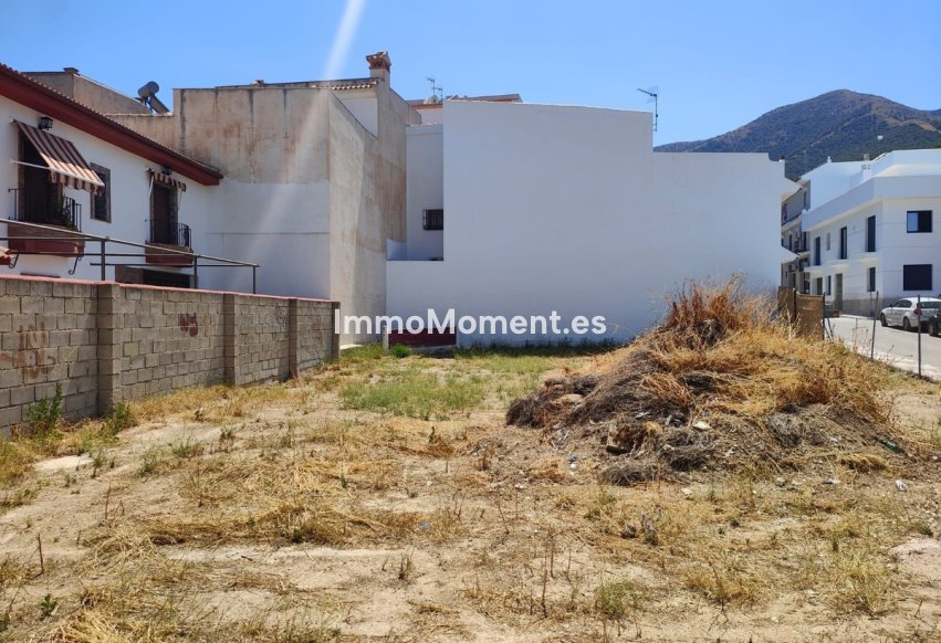 Reventa - Parcela - Interior  - Alhaurín el Grande Centro