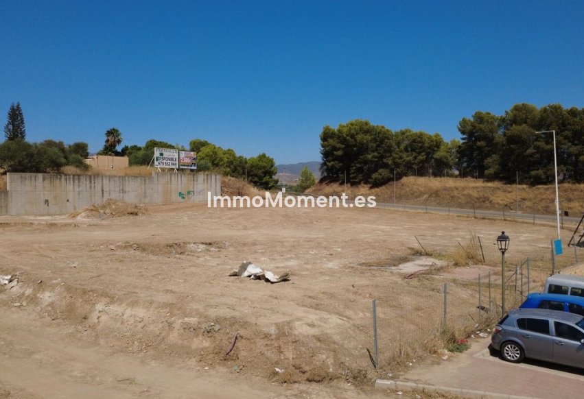 Reventa - Parcela - Interior  - Pizarra