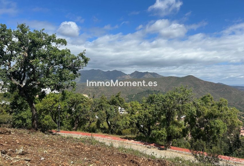 Reventa - Parcela - Marbella - La Mairena