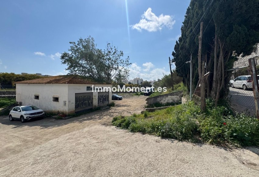 Reventa - Parcela - Marbella - Puerto Banús