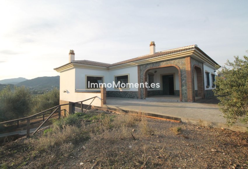 Reventa - Terreno - Interior  - Alora