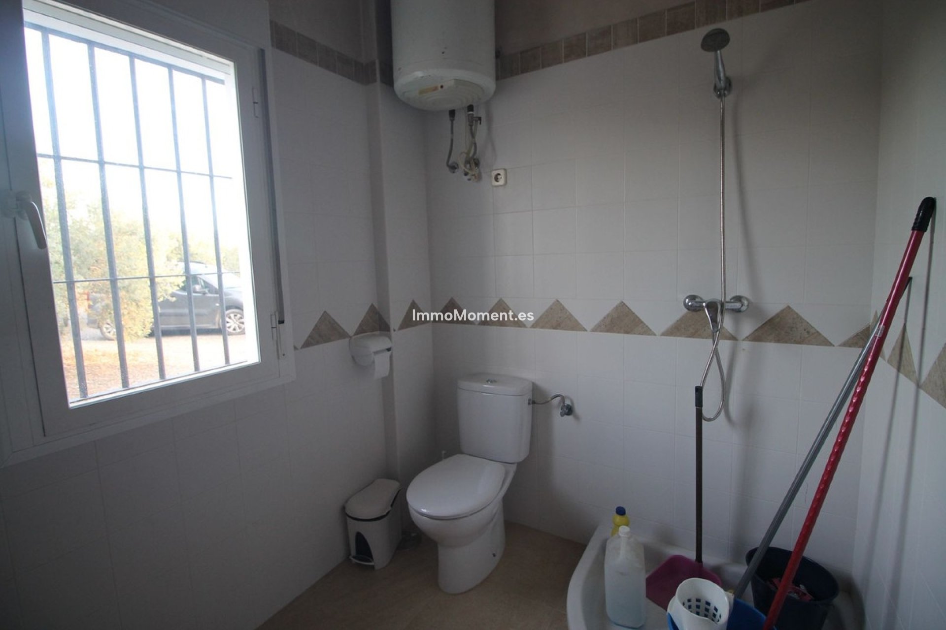 Reventa - Terreno - Interior  - Alora