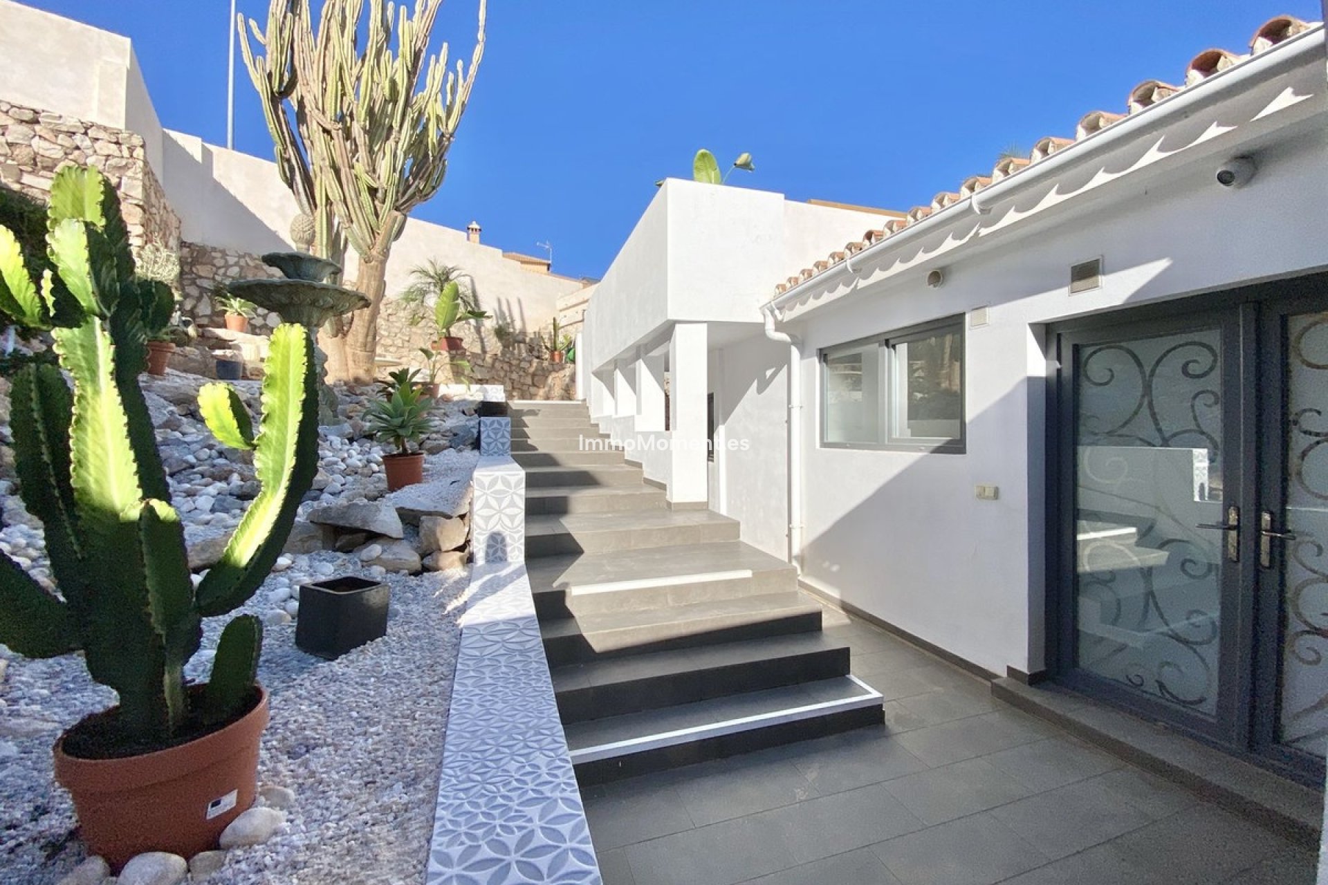 Reventa - Villa - Benalmadena - Benalmadena Pueblo