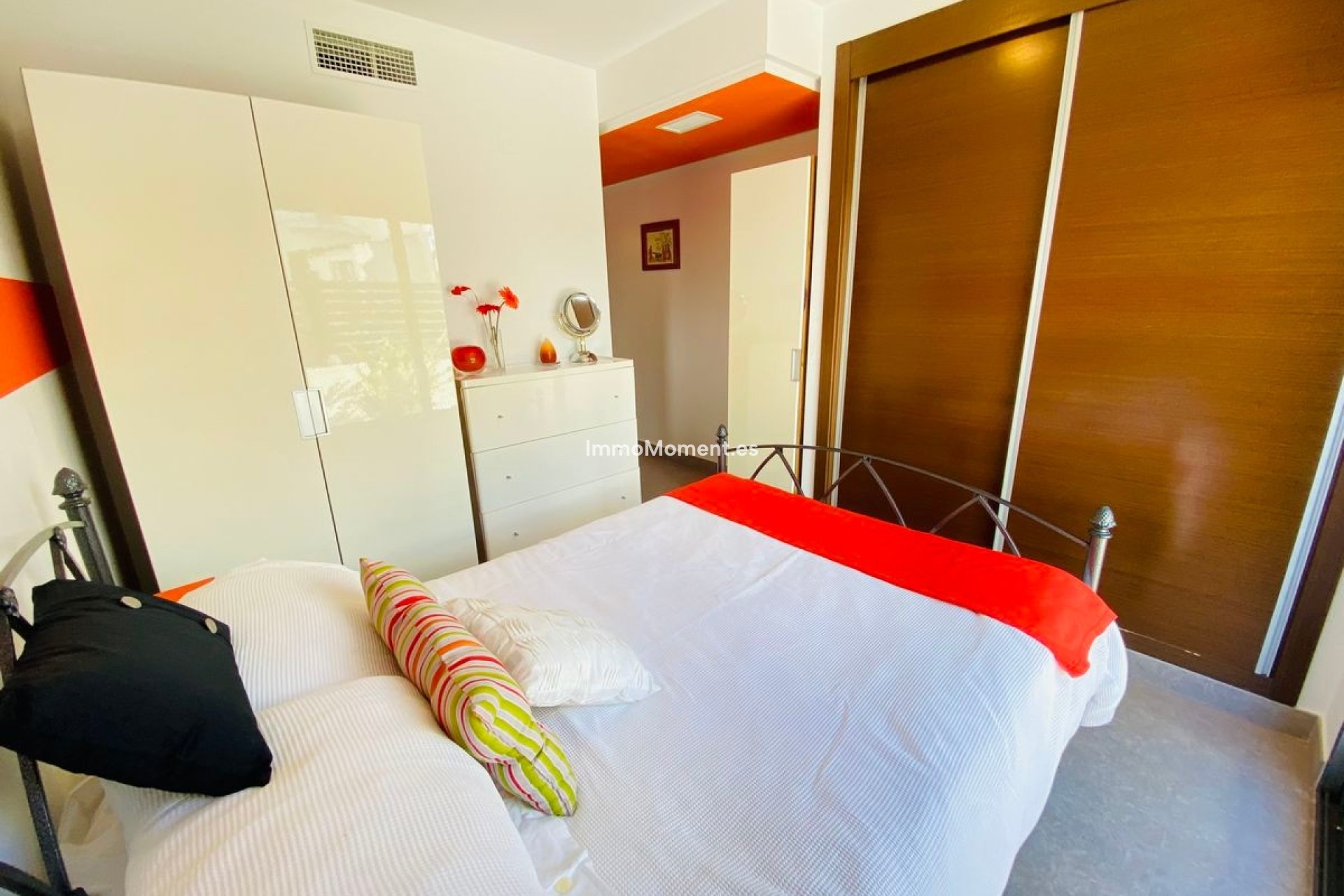 Reventa - Villa - Cox