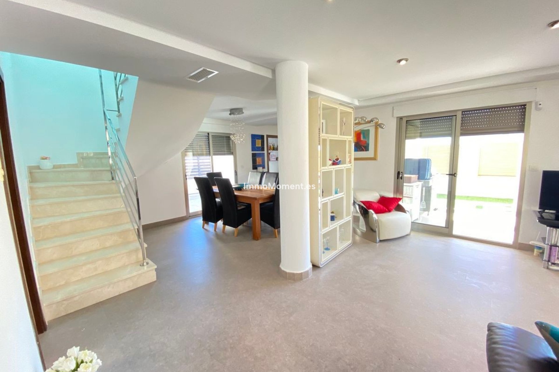 Reventa - Villa - Cox