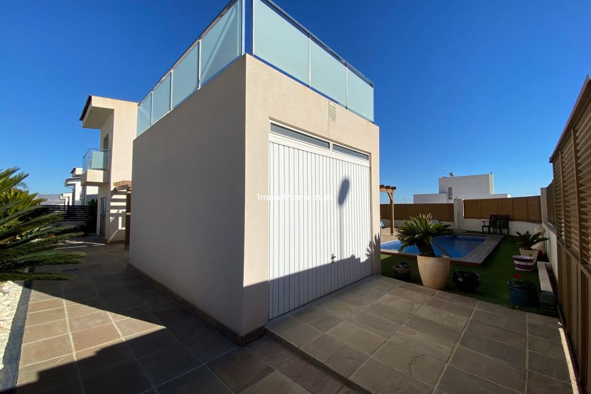 Reventa - Villa - Cox