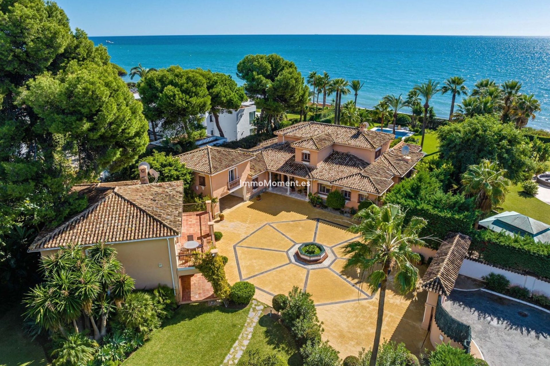 Reventa - Villa - Estepona  - Benamara