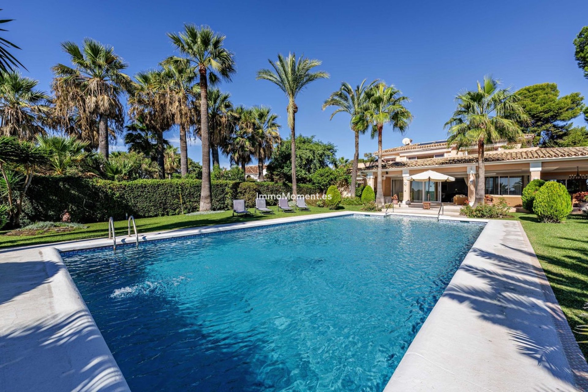 Reventa - Villa - Estepona  - Benamara