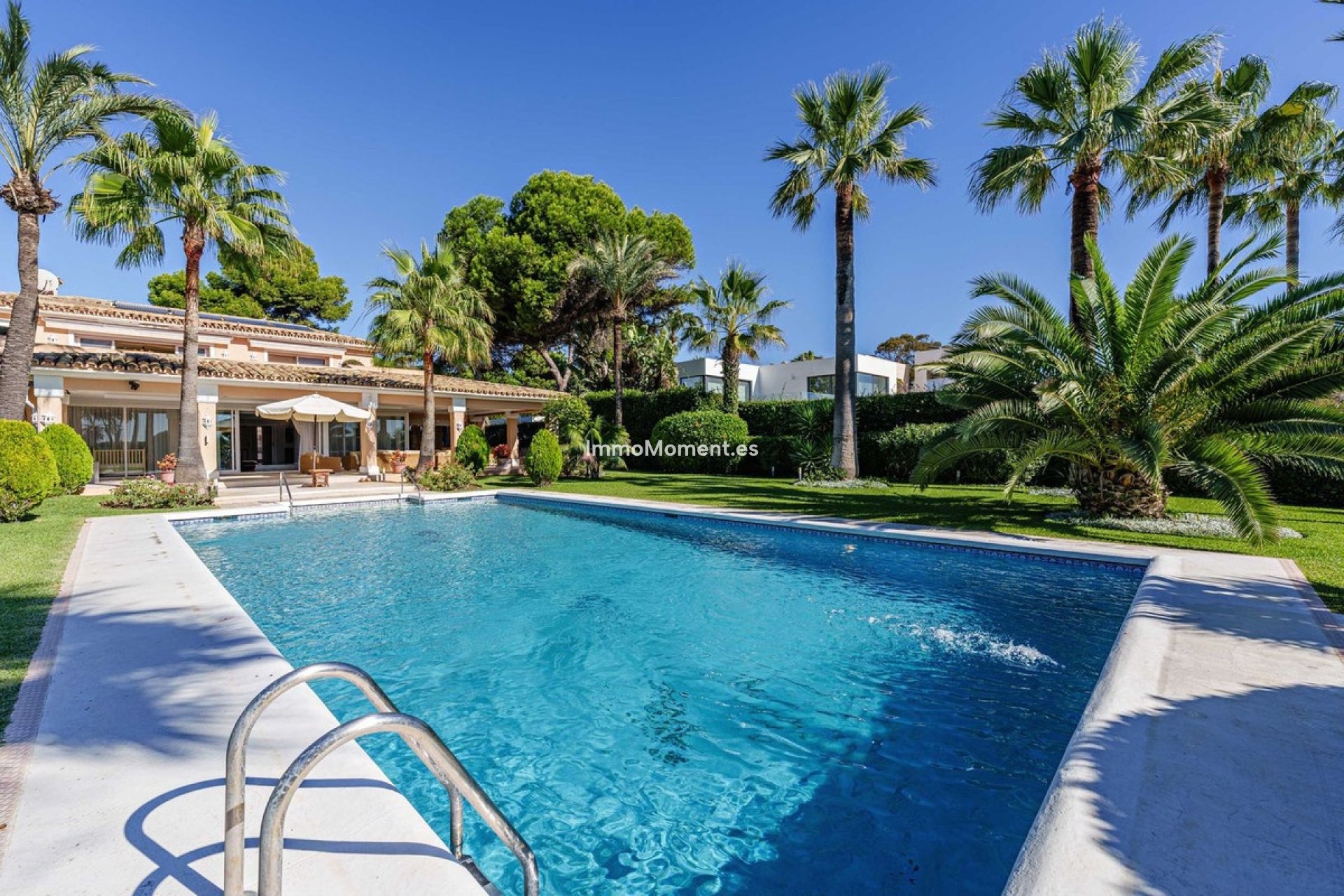 Reventa - Villa - Estepona  - Benamara
