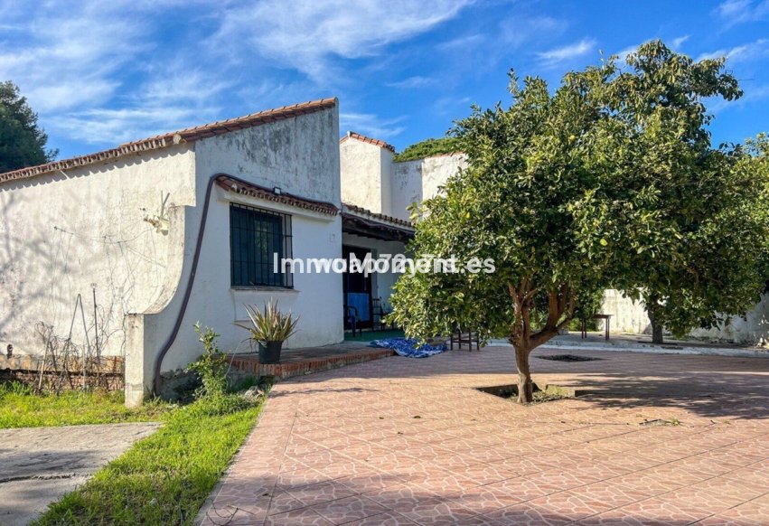 Reventa - Villa - Estepona  - New Golden Mile