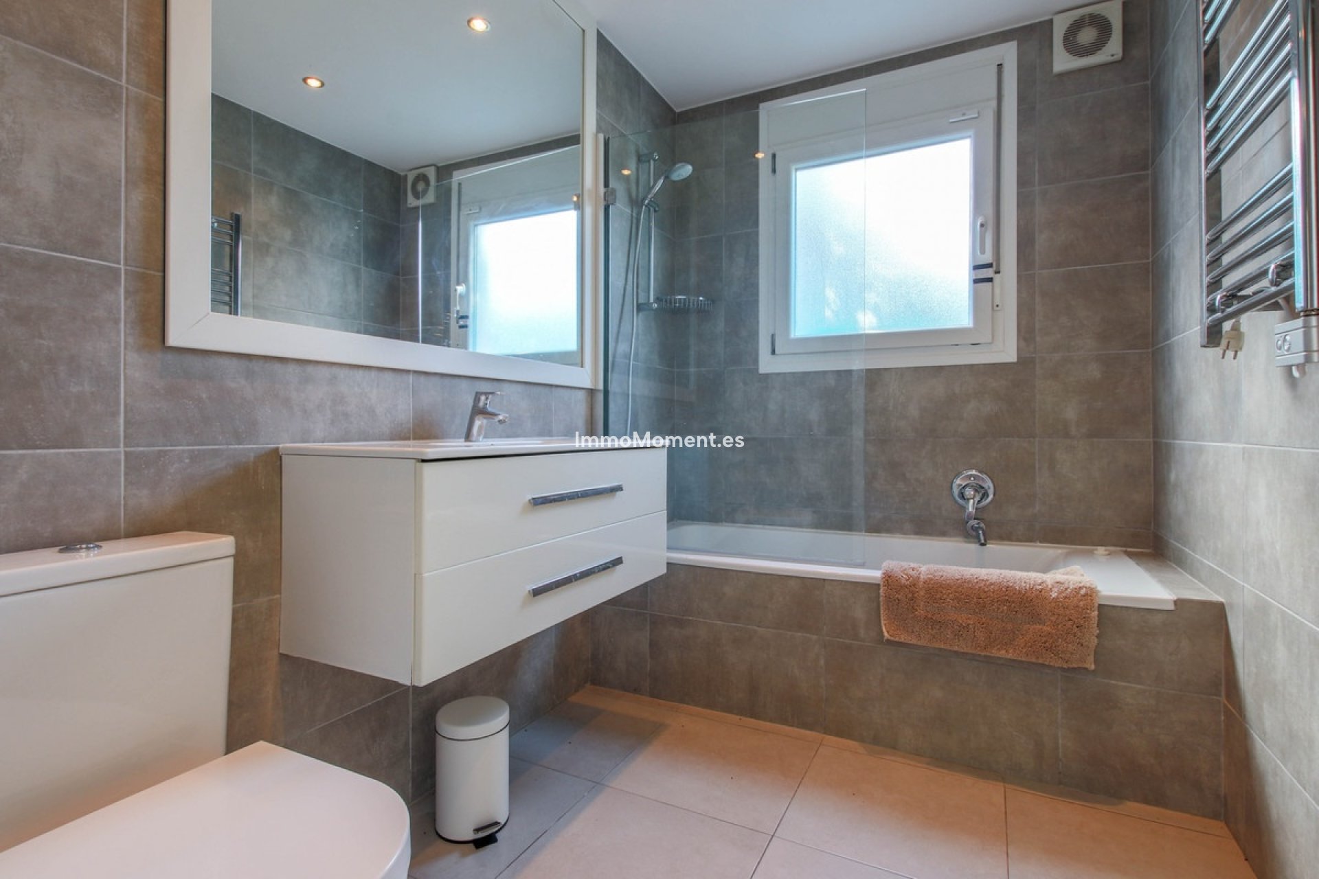 Reventa - Villa - Estepona  - New Golden Mile